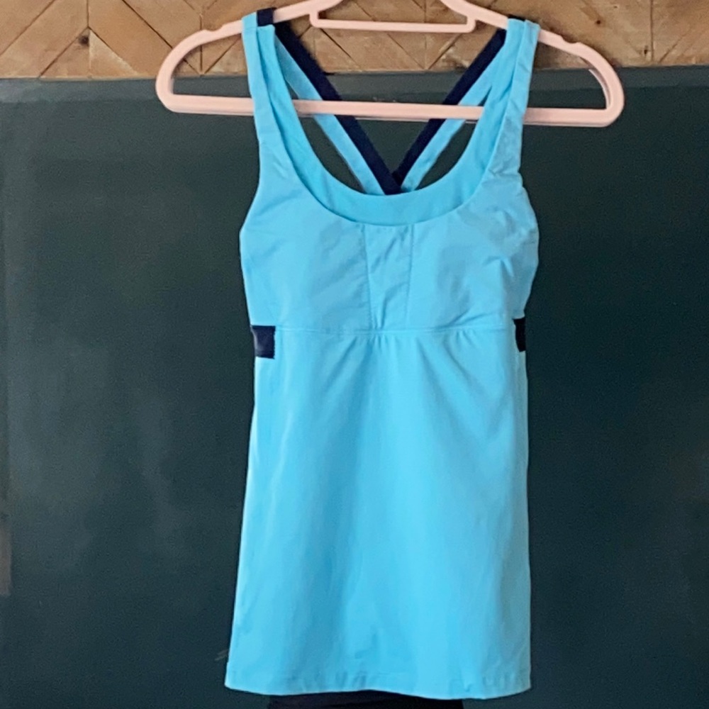 Lululemon tank